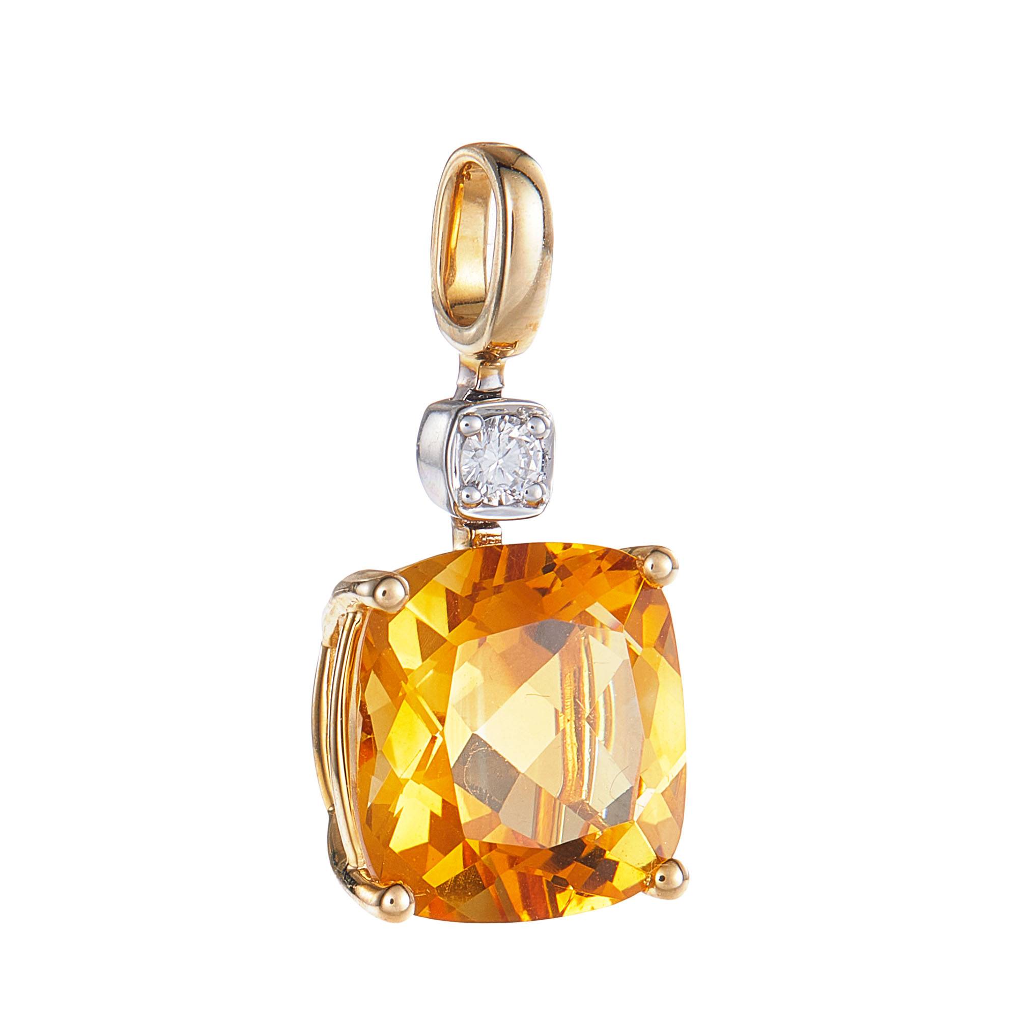 Cushion Cut Citrine and Round Diamond Necklace in 375/9K Yellow Gold